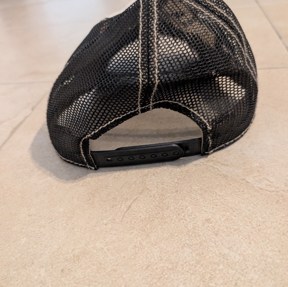 NJ Devils Reebok Adjustable hat - Picture 2 of 2